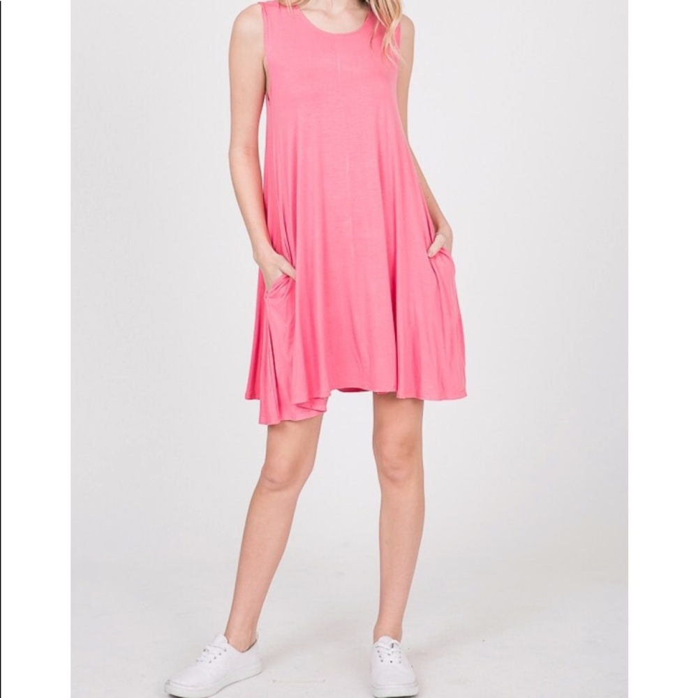Sleeveless a line dress with pockets